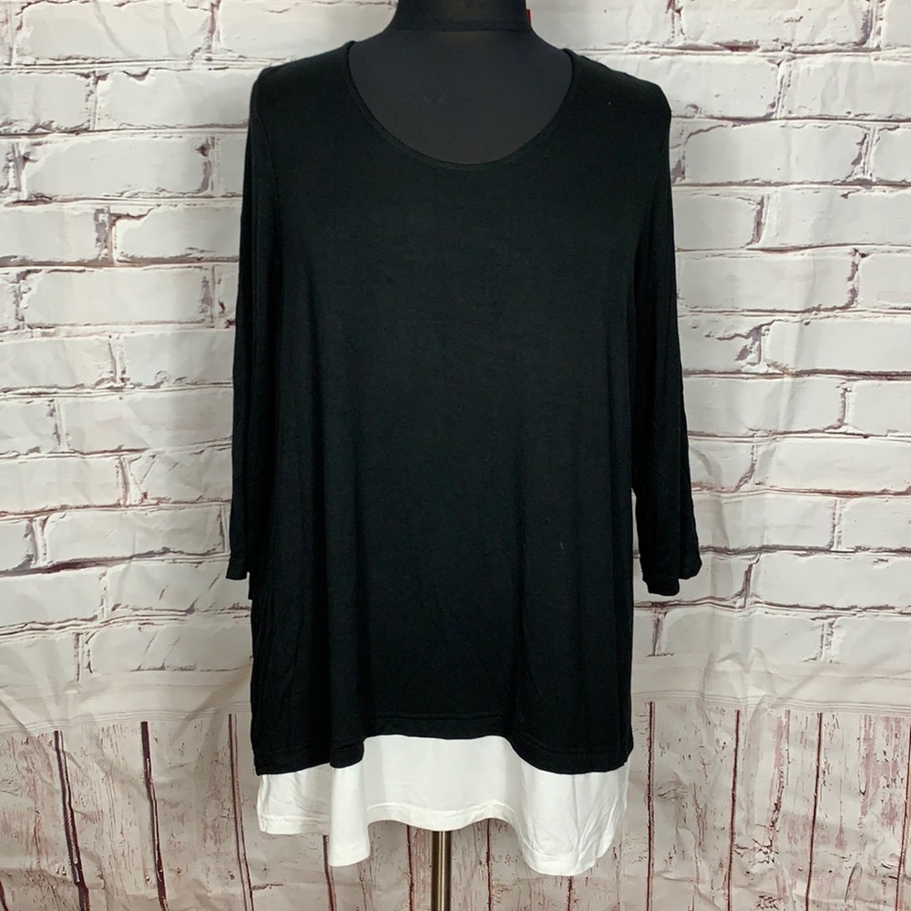 3/4 sleeve black/ white fake twofer tunic sz 18/20